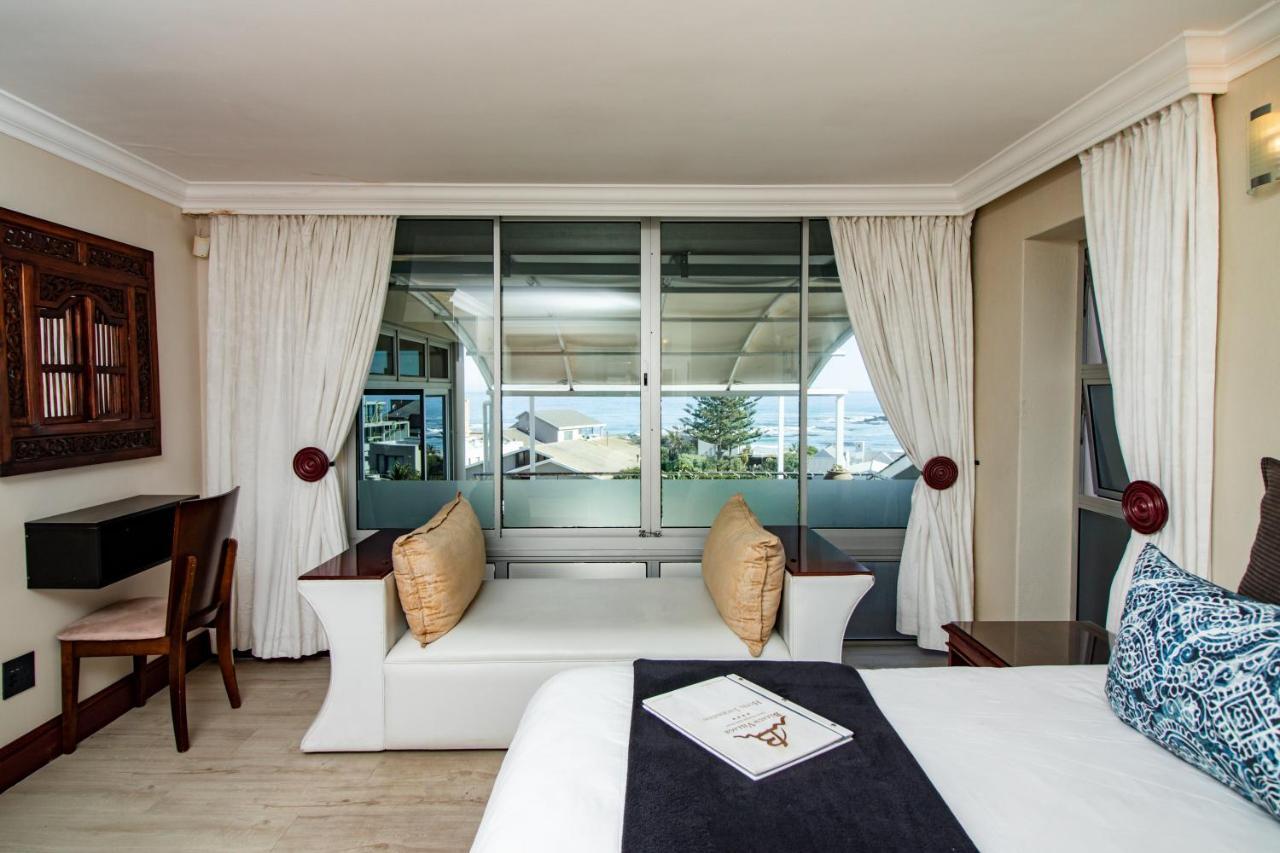 Blaauw Village Guest House Bloubergstrand Esterno foto