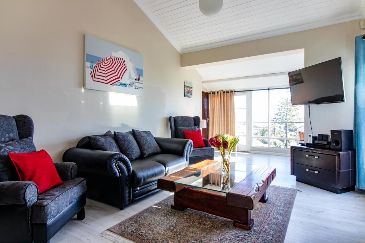 Blaauw Village Guest House Bloubergstrand Esterno foto