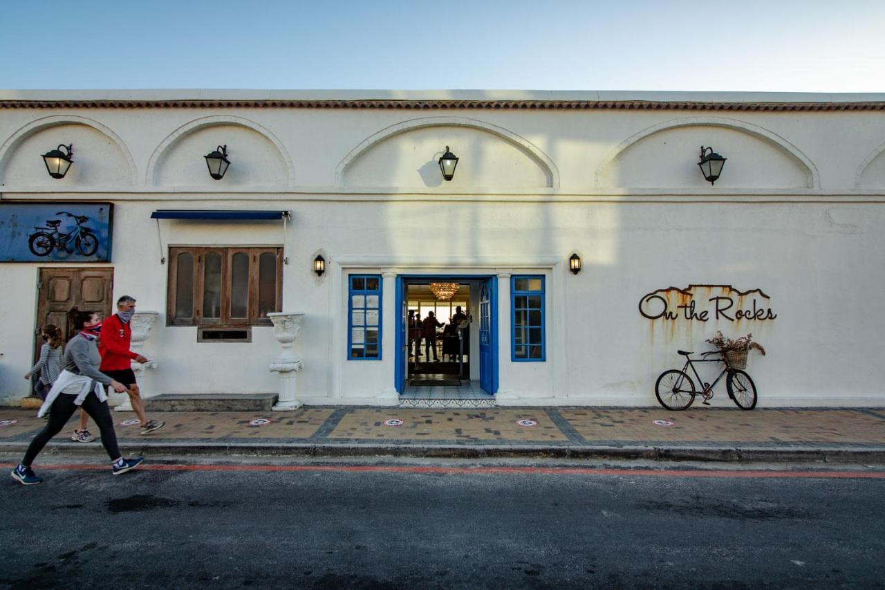 Blaauw Village Guest House Bloubergstrand Esterno foto