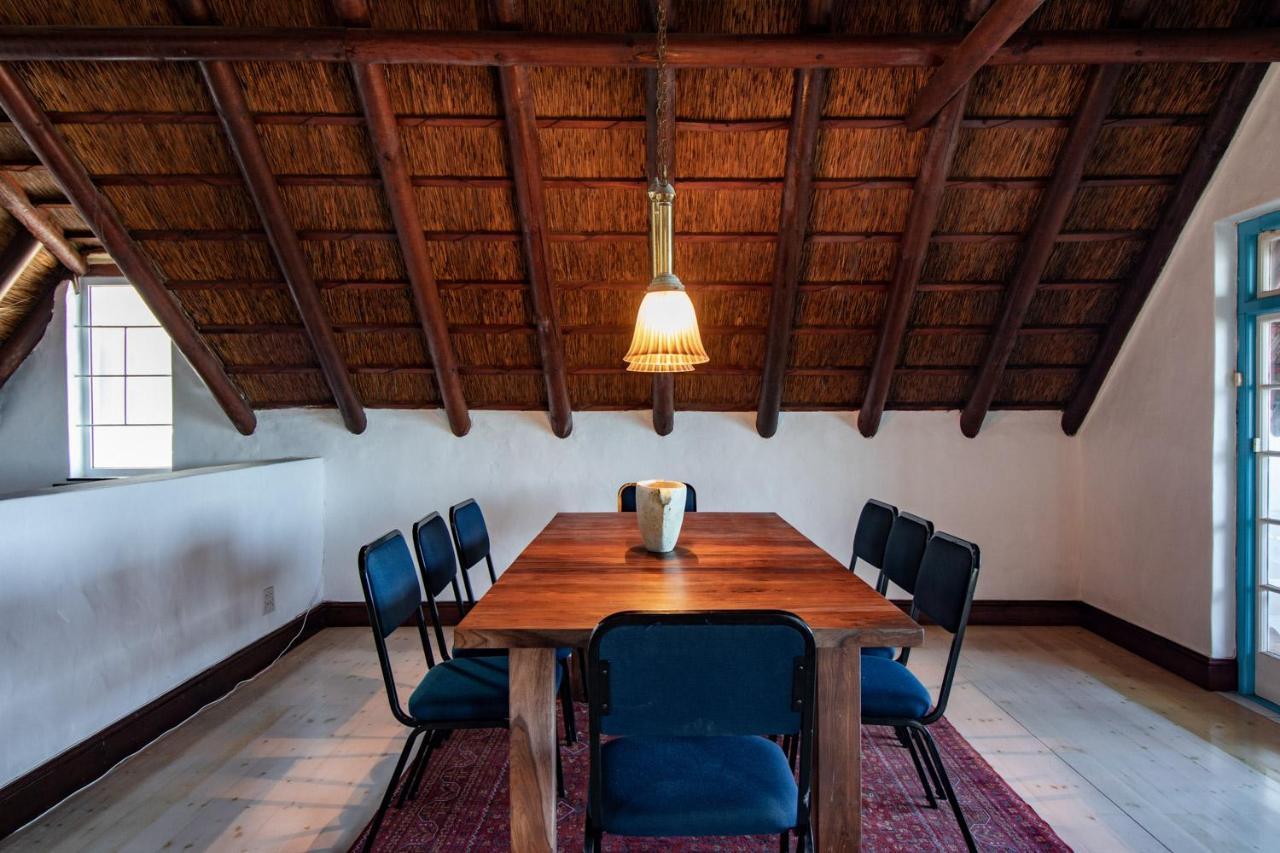 Blaauw Village Guest House Bloubergstrand Esterno foto