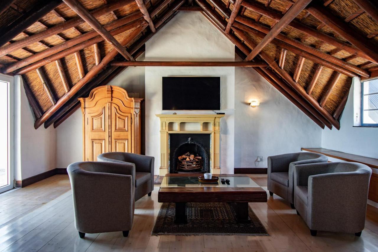 Blaauw Village Guest House Bloubergstrand Esterno foto
